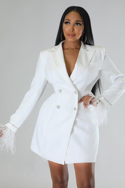 Dulcira | White Blazer Dress with Feathered Sleeves