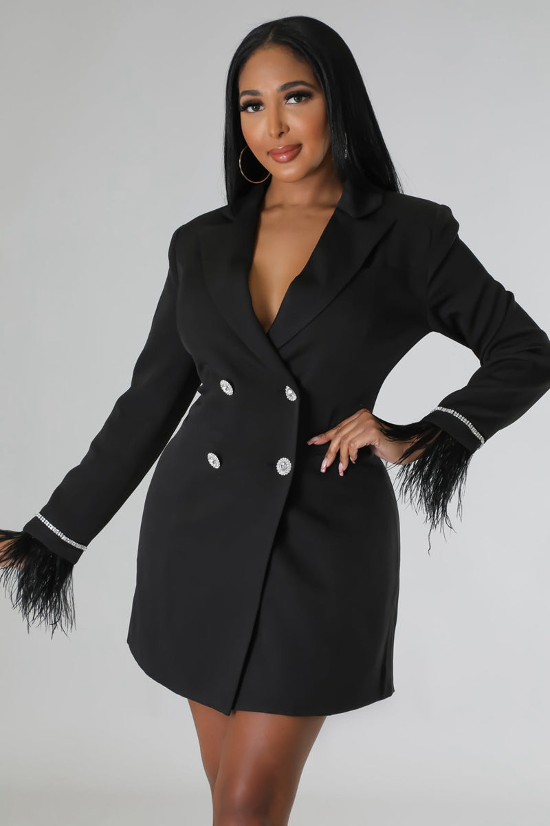 Dulcira | White Blazer Dress with Feathered Sleeves