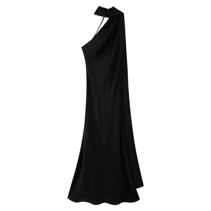 Ladies Evening Dress with Elegant Stand-Up Collar and Voluminous Cape Dulcira