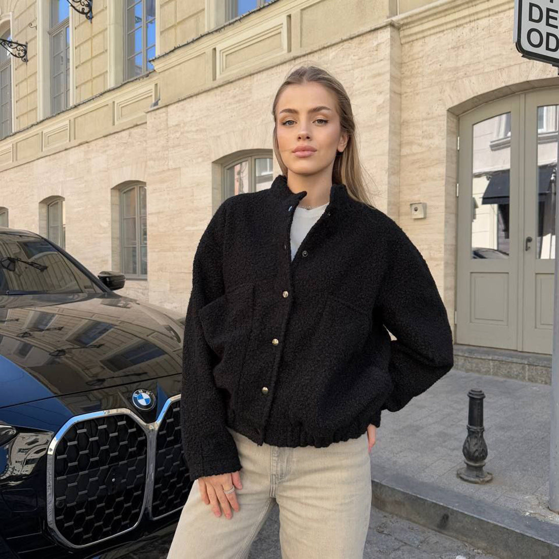 Dulcira | Women's snuggly jacket with button closure and practical pockets