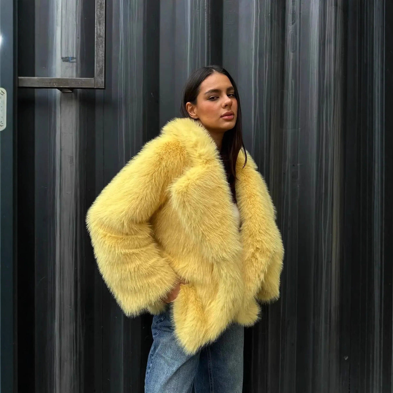 Women Elegant Faux Fur Jacket with Soft Lining and Voluminous Cut