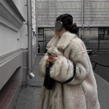 Women's Cozy Fur Jacket in Oversized Style with Wide Lapel