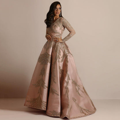 Women Glamorous Ball Gown with Fine Sequin Decoration and Long Cut Dulcira