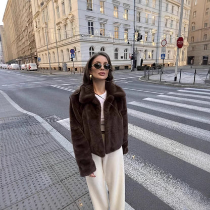 Women's Stylish Short Jacket made of Fluffy Faux Fur