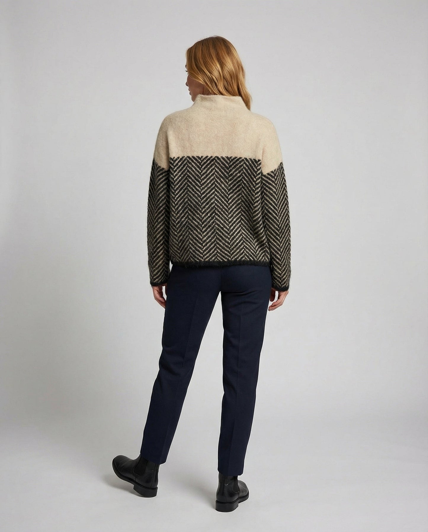 Dulcira | Sweater - Soft Elegant Turtleneck Sweater