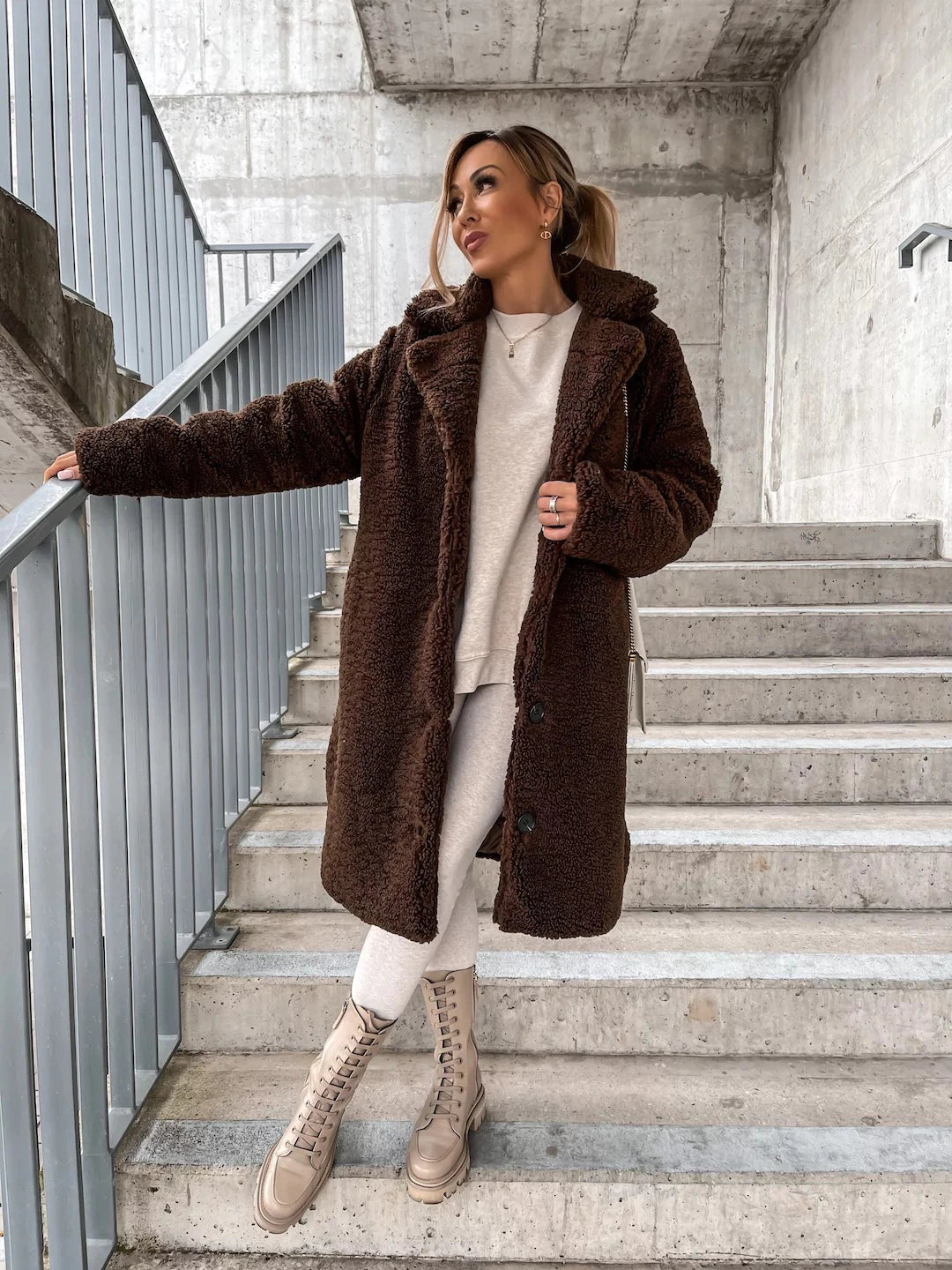 Dulcira | Longer Winter Coat Made Of Fine Wool with Buttons